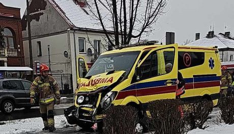 Wypadek z udziałem karetki na ul. Okulickiego