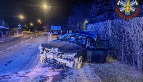 BMW wypadło z drogi w Jedlni-Letnisku