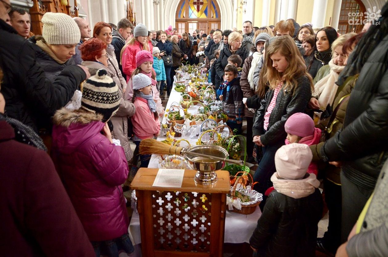 Święcenie pokarmów w radomskiej Katedrze